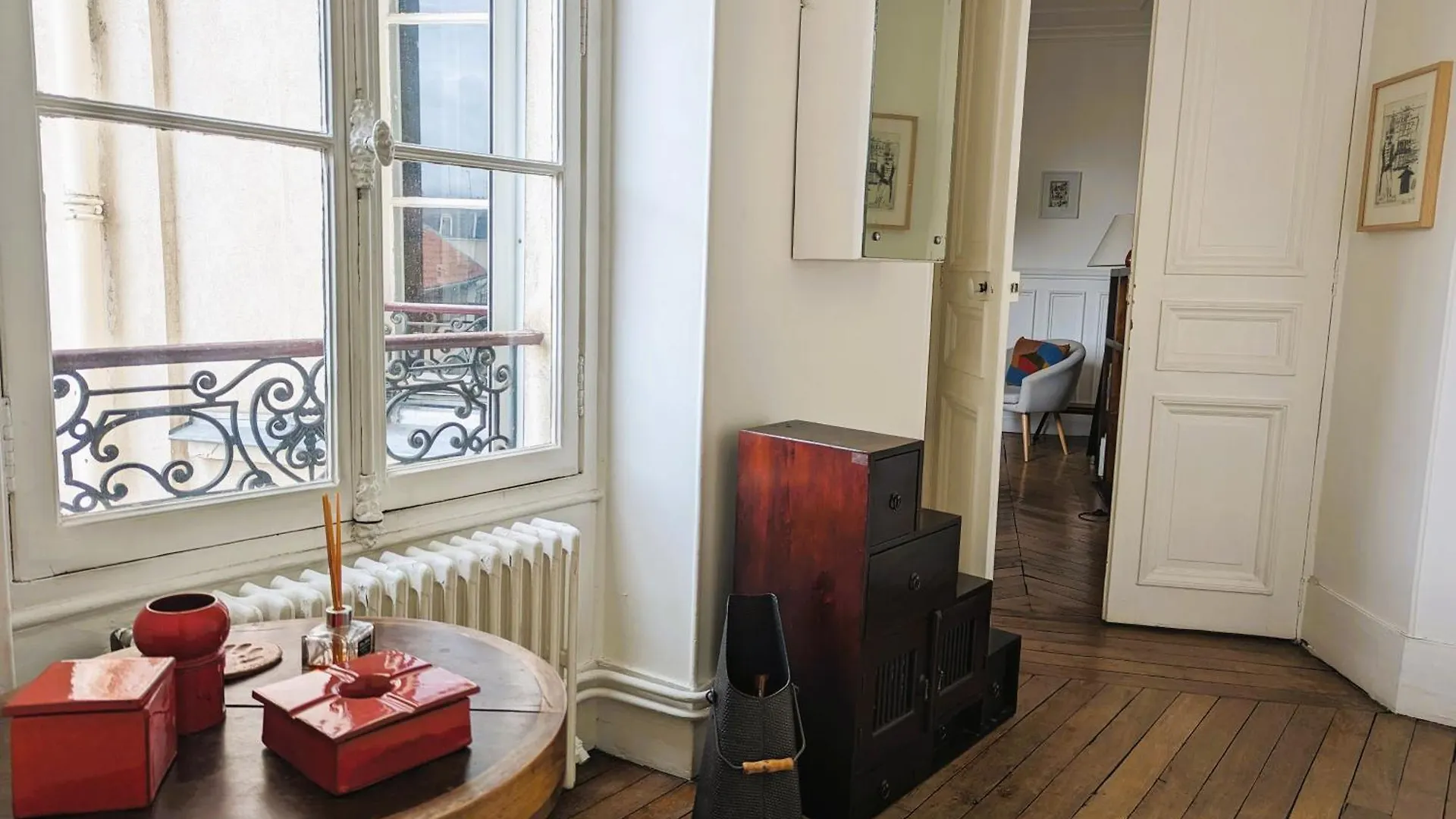 Apartment Appartement Typique Et Confortable - Voltaire Paris